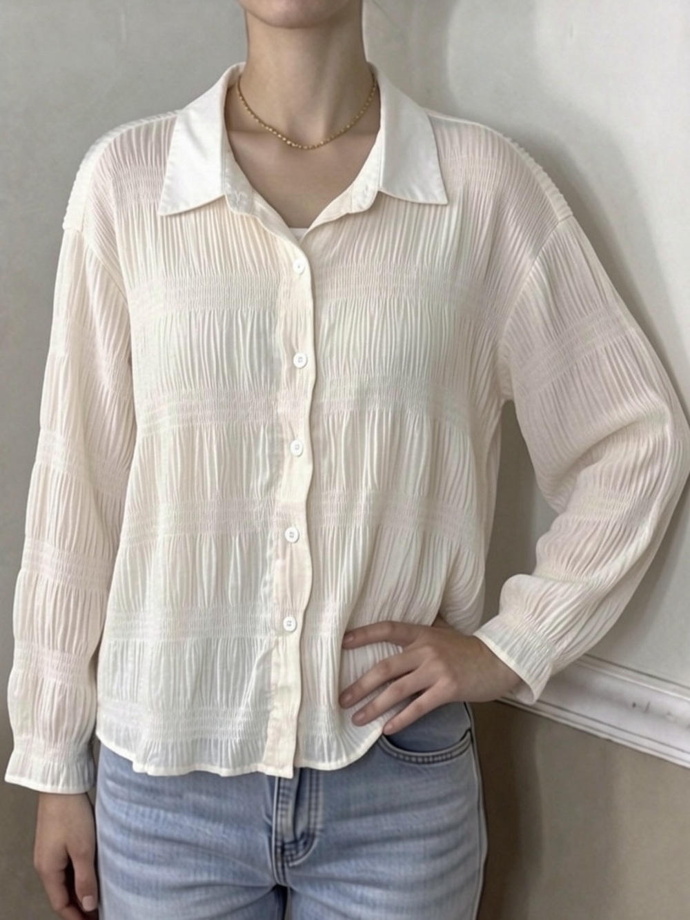 ❤️ FREE for $20! DAZY Classic Lightweight Cream Button-Up Blouse